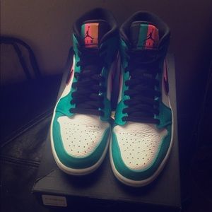 Air Jordan 1 Mid “South Beach”